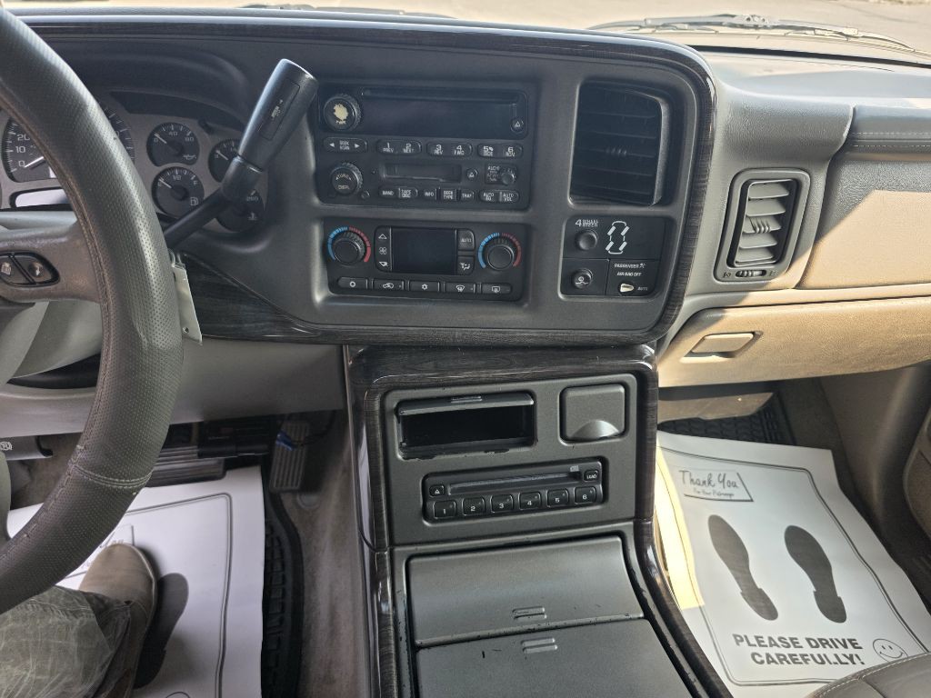 2004 GMC Sierra Image 21
