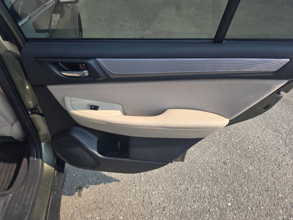 2016 Subaru Outback Image 16