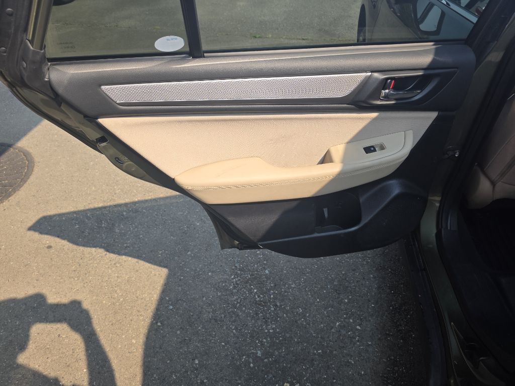 2016 Subaru Outback Image 19