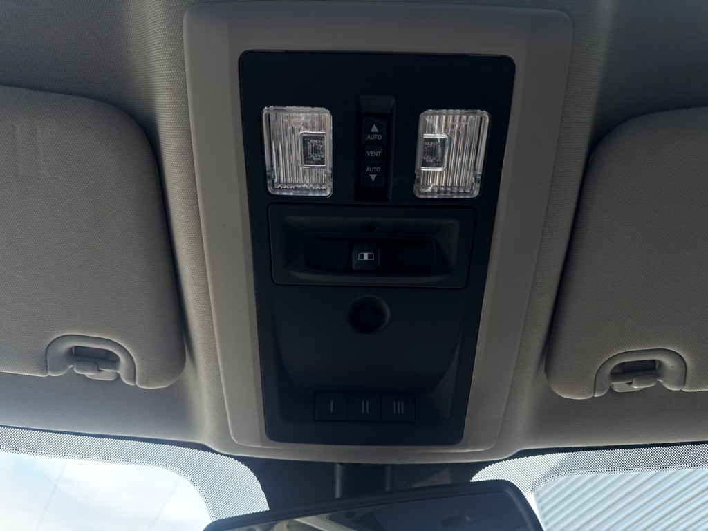 2017 RAM 3500 Image 14