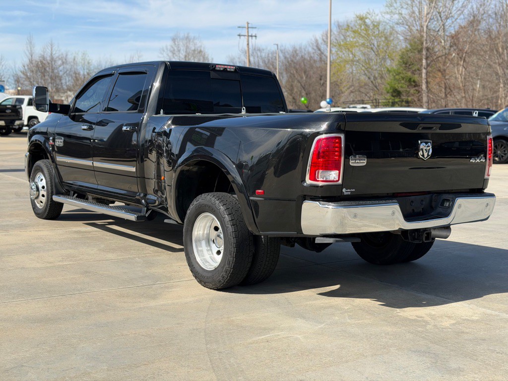 2017 RAM 3500 Image 3