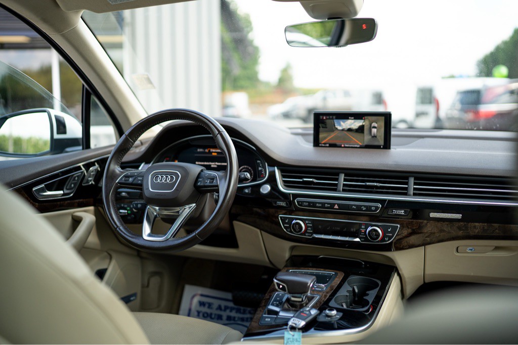 2018 Audi Q7 Image 9