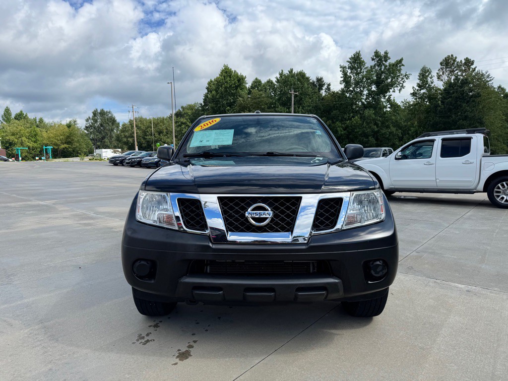 2016 Nissan Frontier Image 2