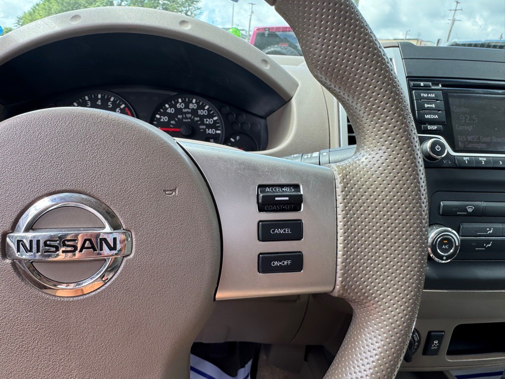 2016 Nissan Frontier Image 13