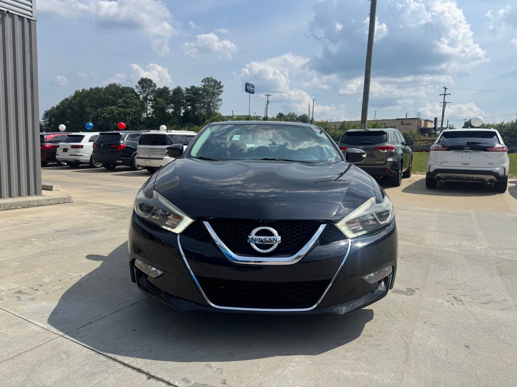 2018 Nissan Maxima Image 2