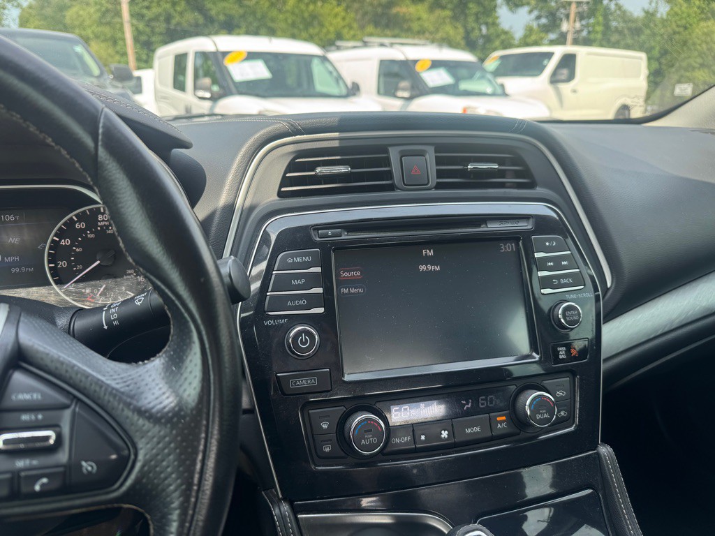 2018 Nissan Maxima Image 10