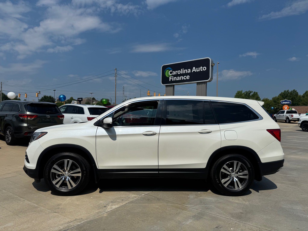 2017 Honda Pilot Image 2