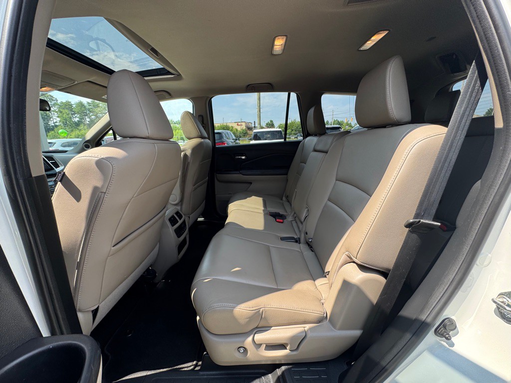 2017 Honda Pilot Image 7