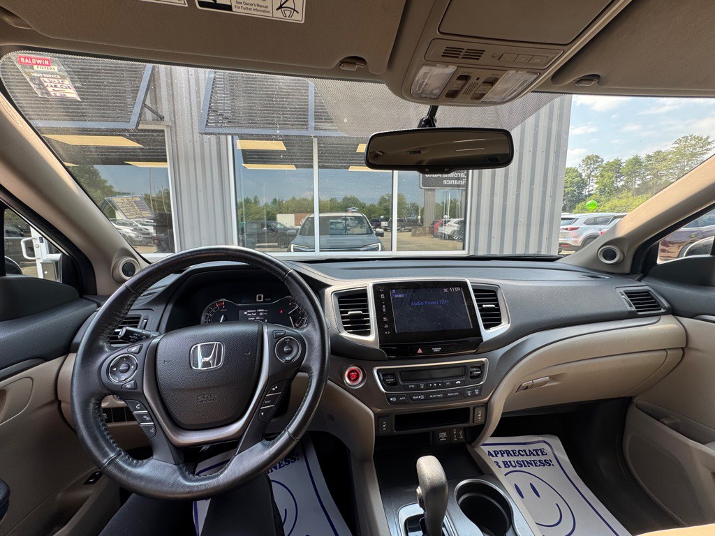 2017 Honda Pilot Image 11