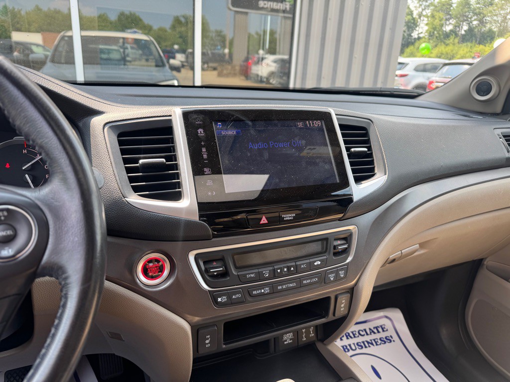 2017 Honda Pilot Image 12