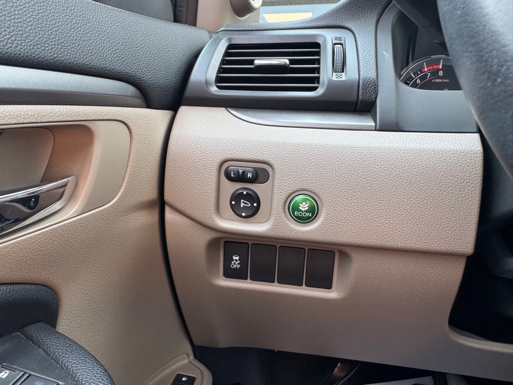 2017 Honda Pilot Image 17