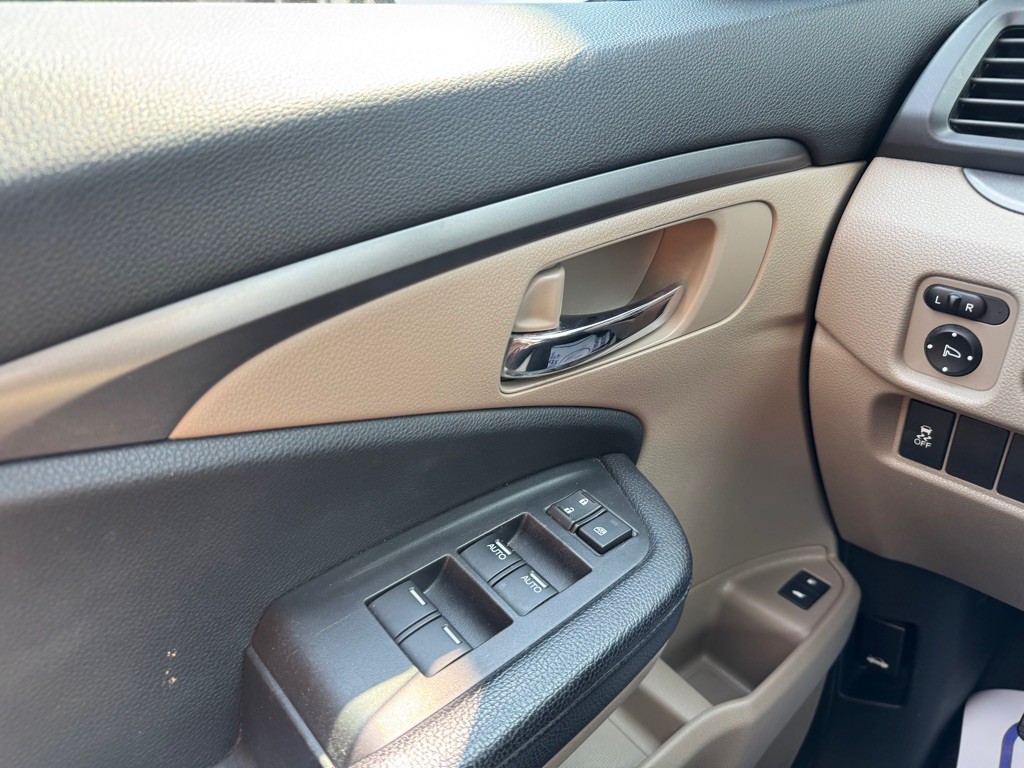 2017 Honda Pilot Image 18