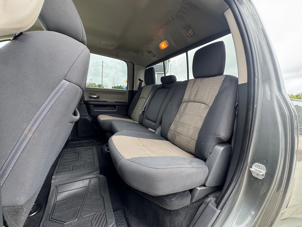 2012 Dodge Ram 3500 Image 9