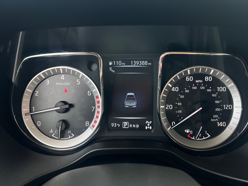 2017 Nissan Titan Image 21