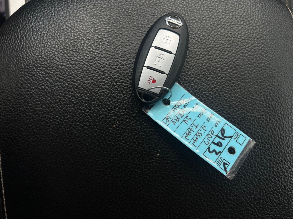 2017 Nissan Titan Image 25