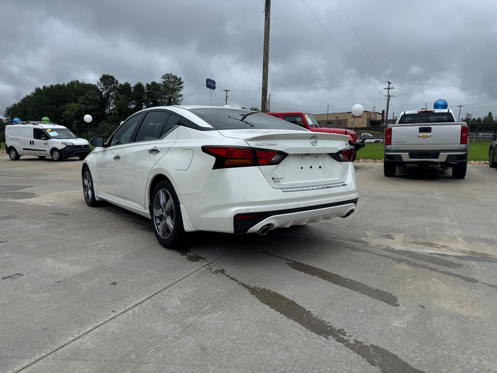 2019 Nissan Altima Image 5