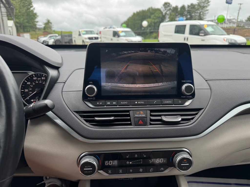 2019 Nissan Altima Image 14