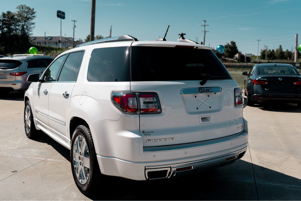 2016 GMC Acadia Image 4