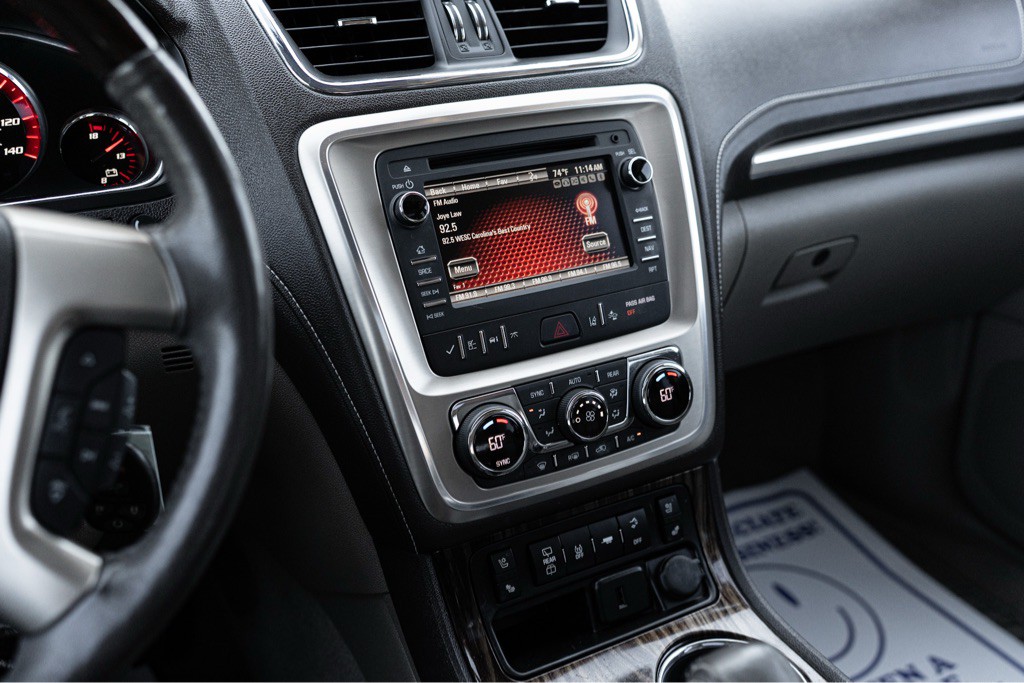 2016 GMC Acadia Image 11