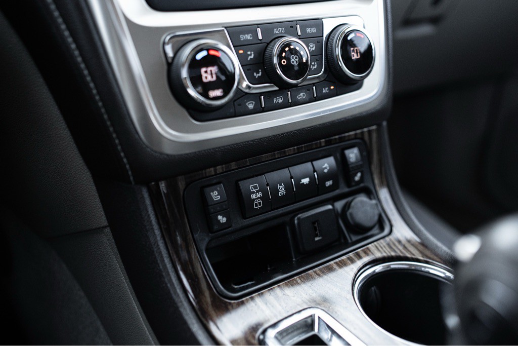 2016 GMC Acadia Image 12