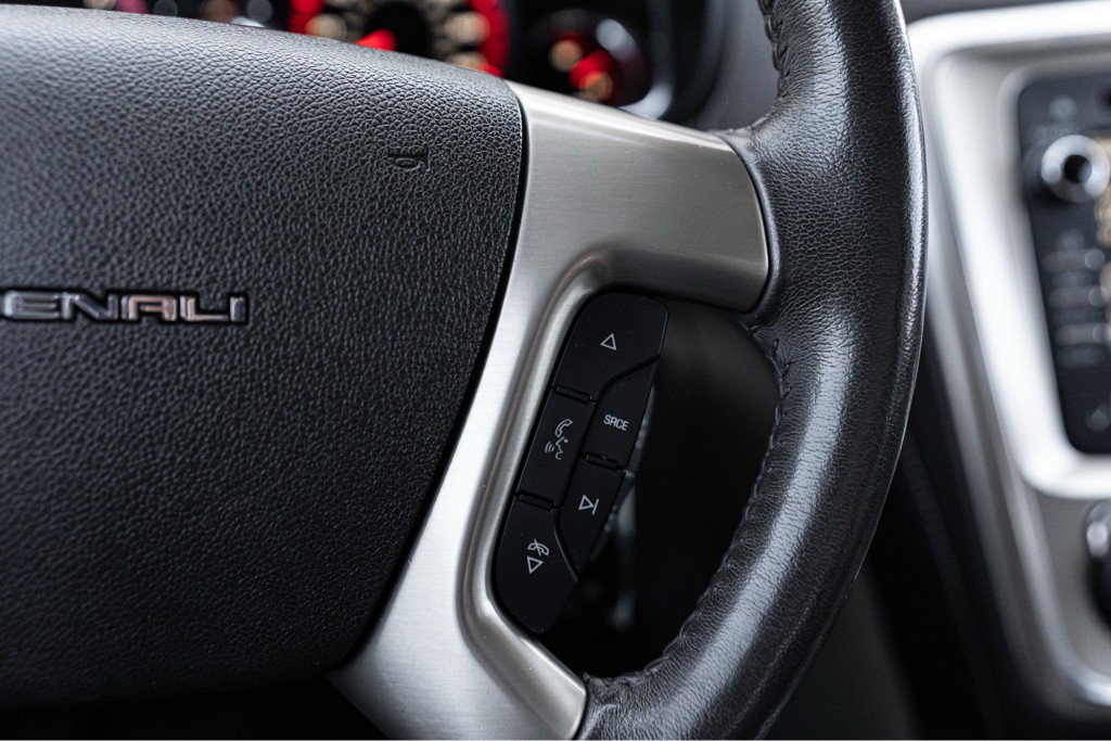 2016 GMC Acadia Image 16