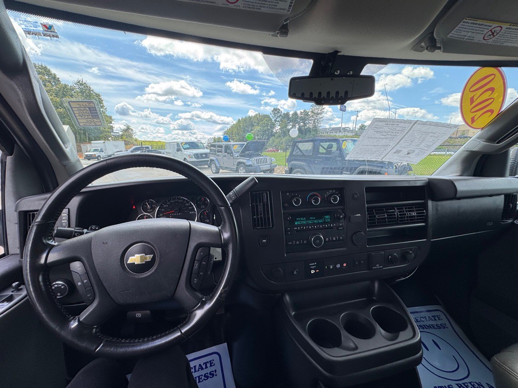 2020 Chevrolet Express Image 9