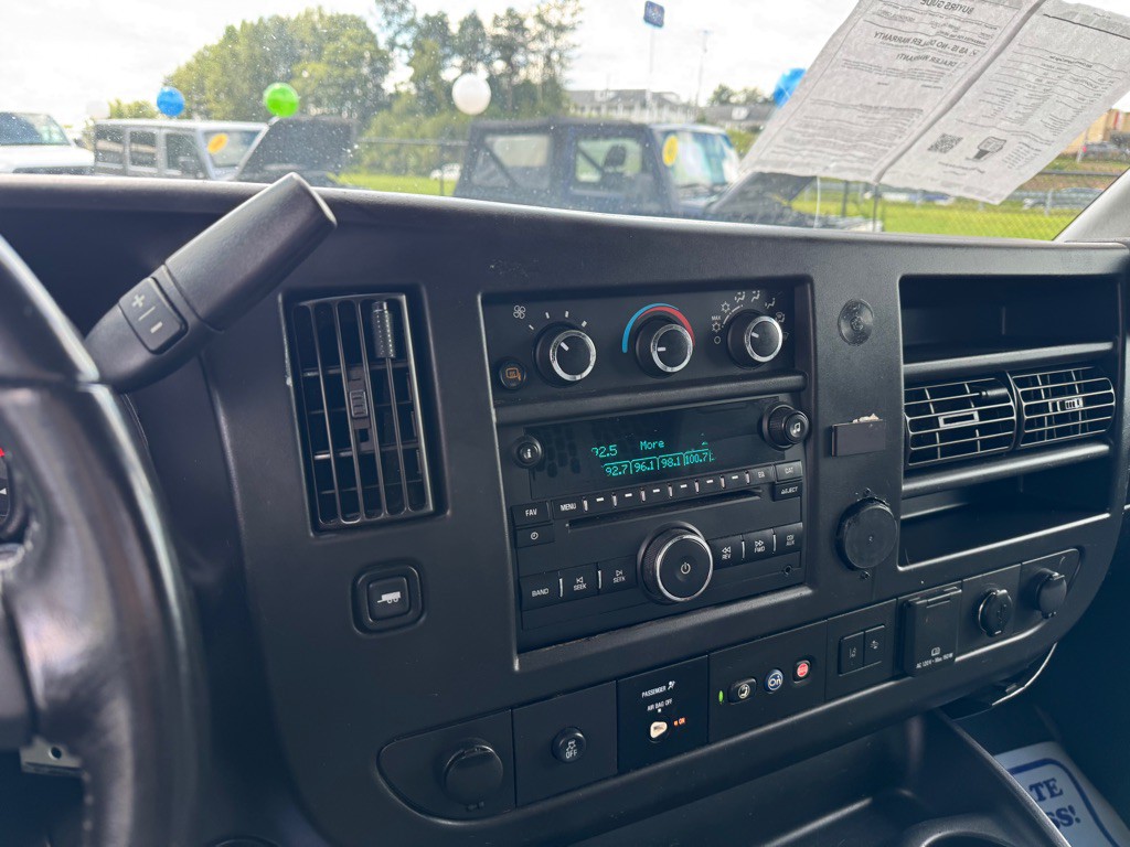 2020 Chevrolet Express Image 10