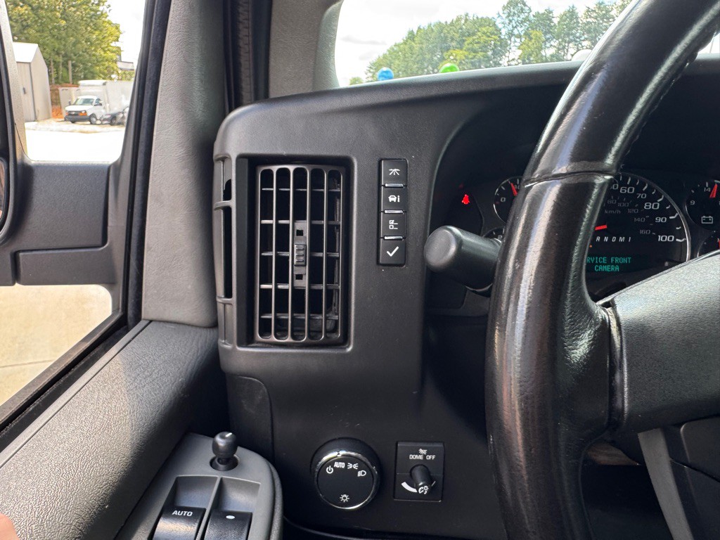 2020 Chevrolet Express Image 14