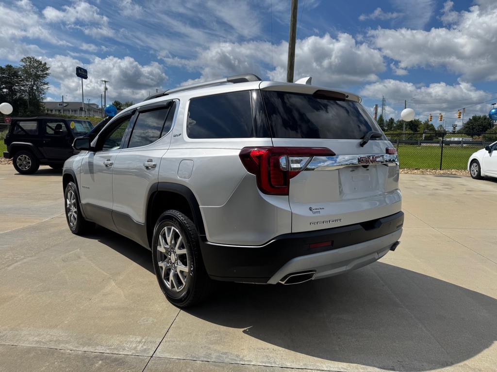2020 GMC Acadia Image 3