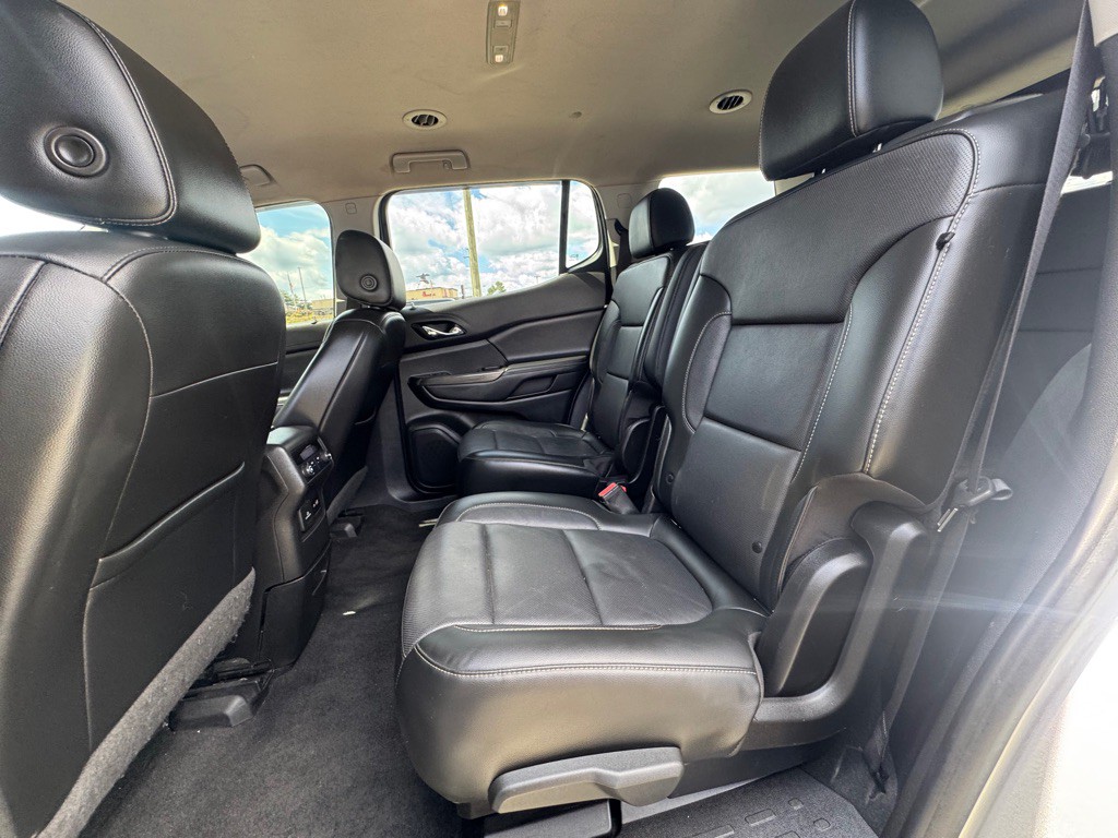 2020 GMC Acadia Image 12
