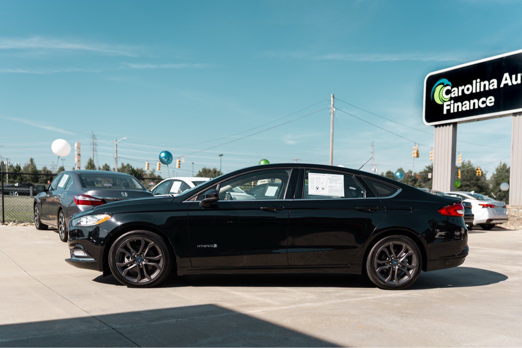 2018 Ford Fusion Image 2