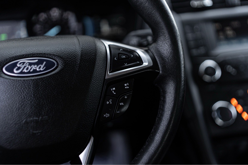 2018 Ford Fusion Image 16
