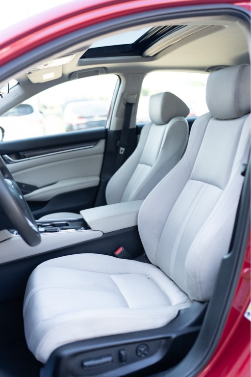 2019 Honda Accord Image 7