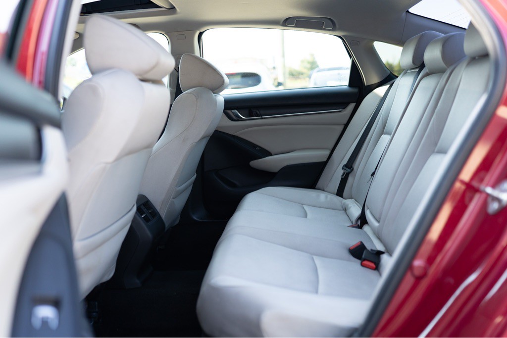 2019 Honda Accord Image 8
