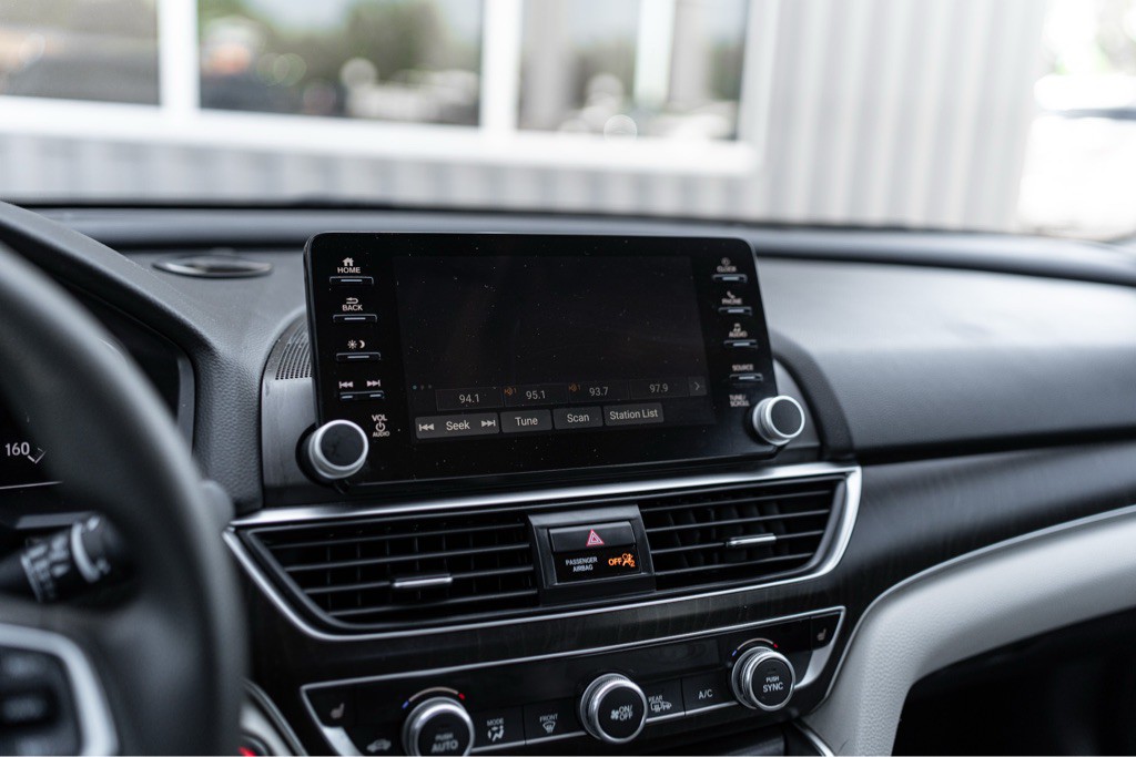 2019 Honda Accord Image 9