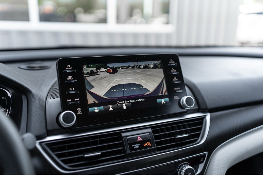 2019 Honda Accord Image 10