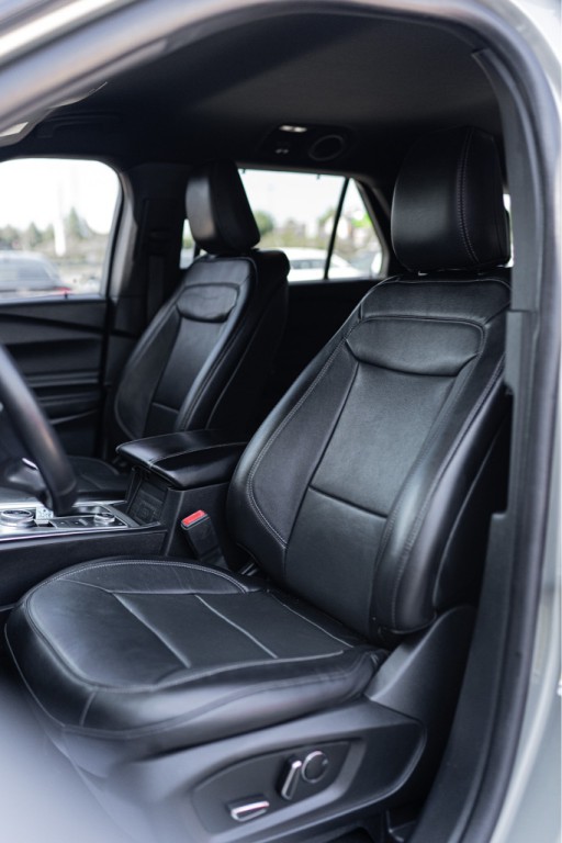 2020 Ford Explorer Image 6