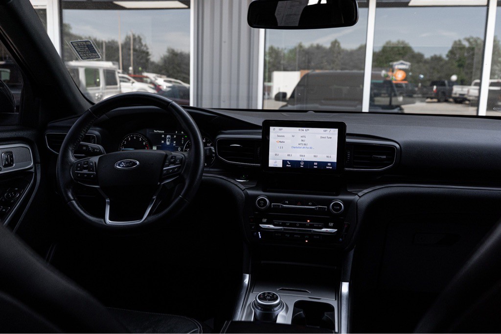2020 Ford Explorer Image 9