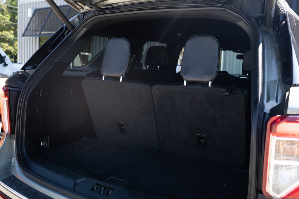 2020 Ford Explorer Image 24