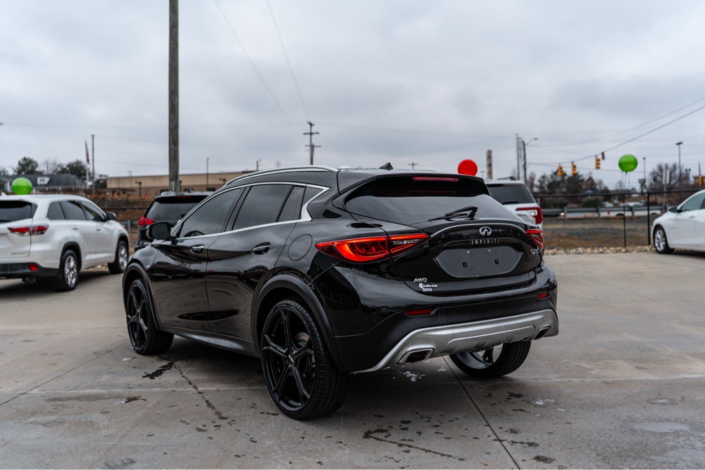 2019 INFINITI QX30 Image 4