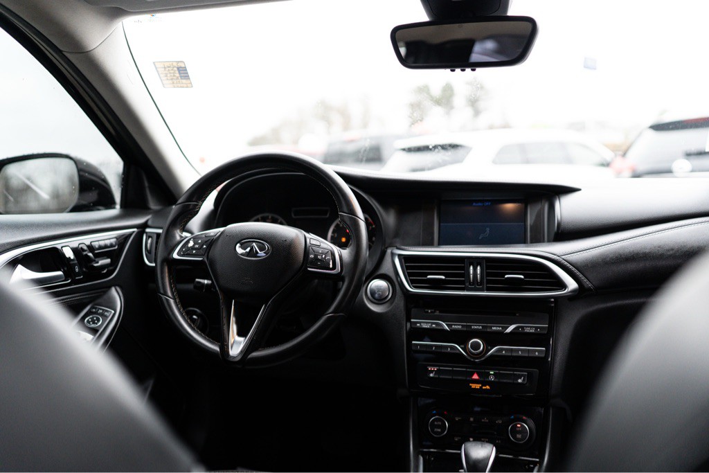 2019 INFINITI QX30 Image 7