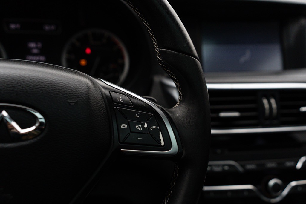 2019 INFINITI QX30 Image 12