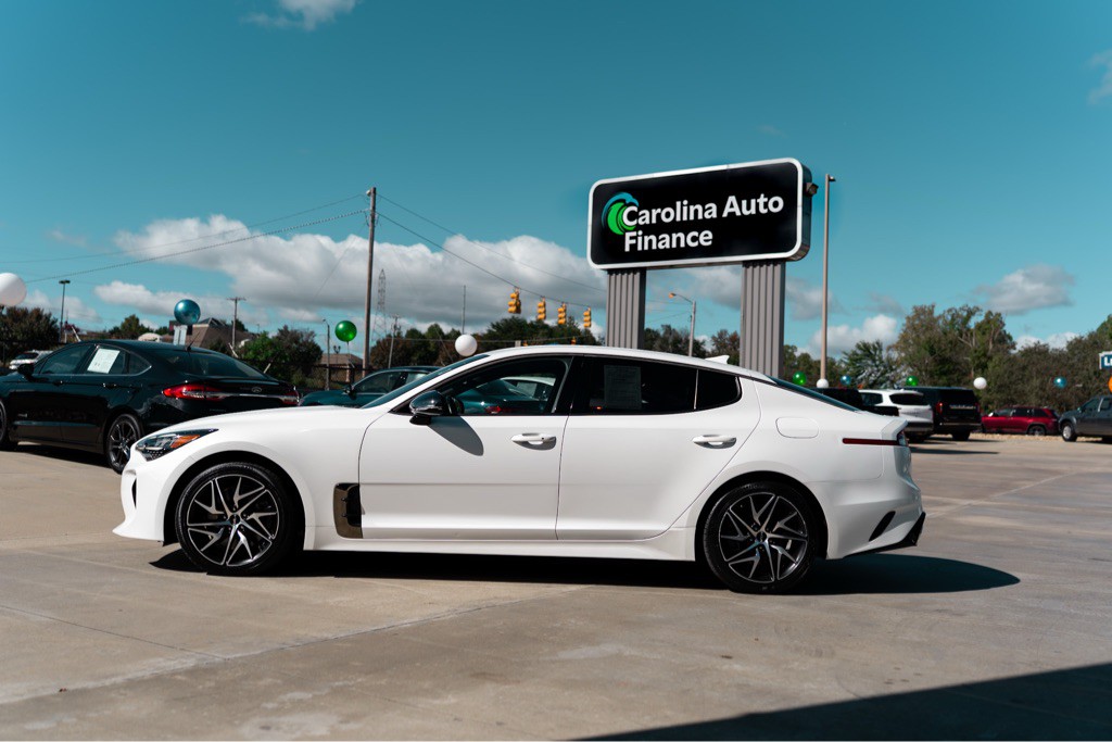 2023 Kia Stinger Image 2