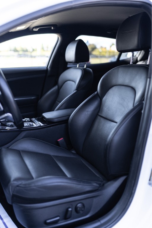 2023 Kia Stinger Image 8