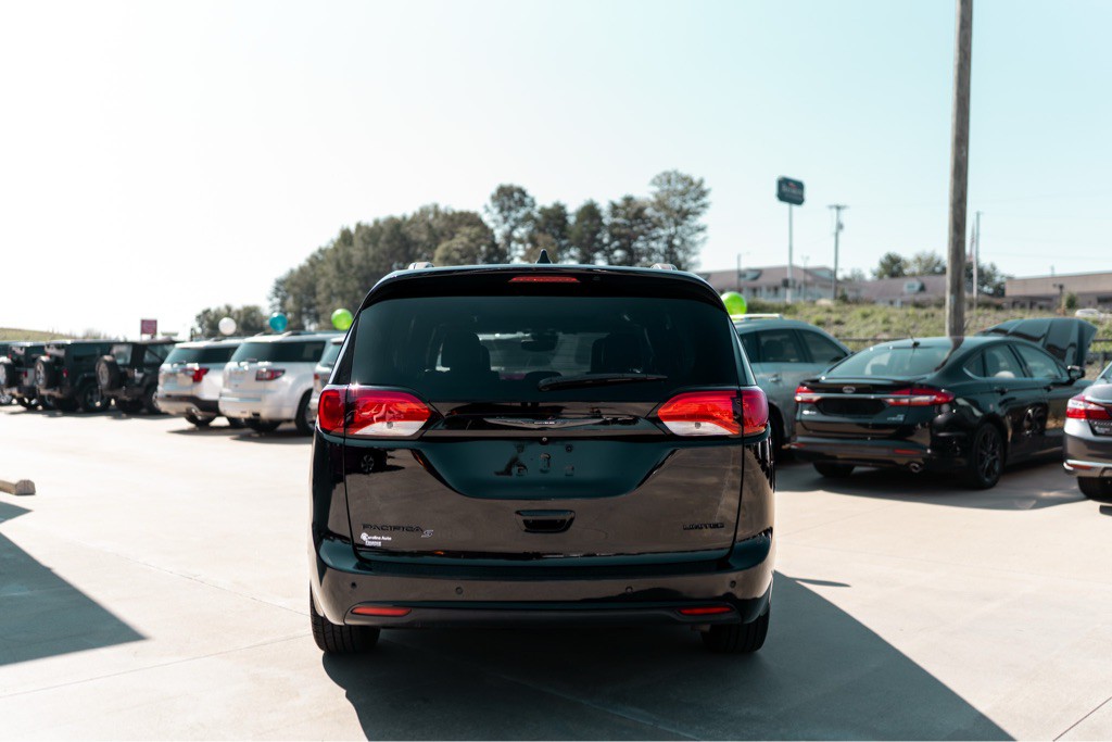 2019 Chrysler Pacifica Image 5