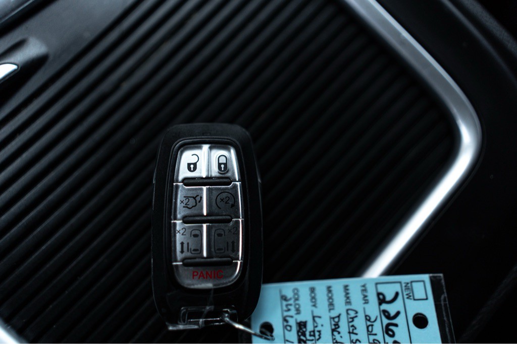 2019 Chrysler Pacifica Image 17