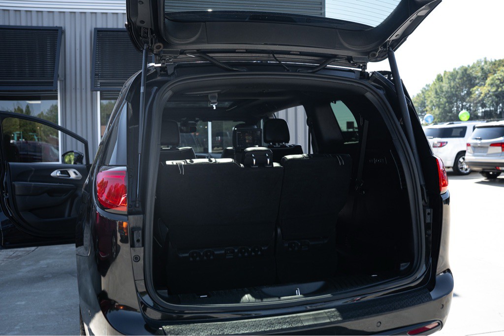 2019 Chrysler Pacifica Image 27