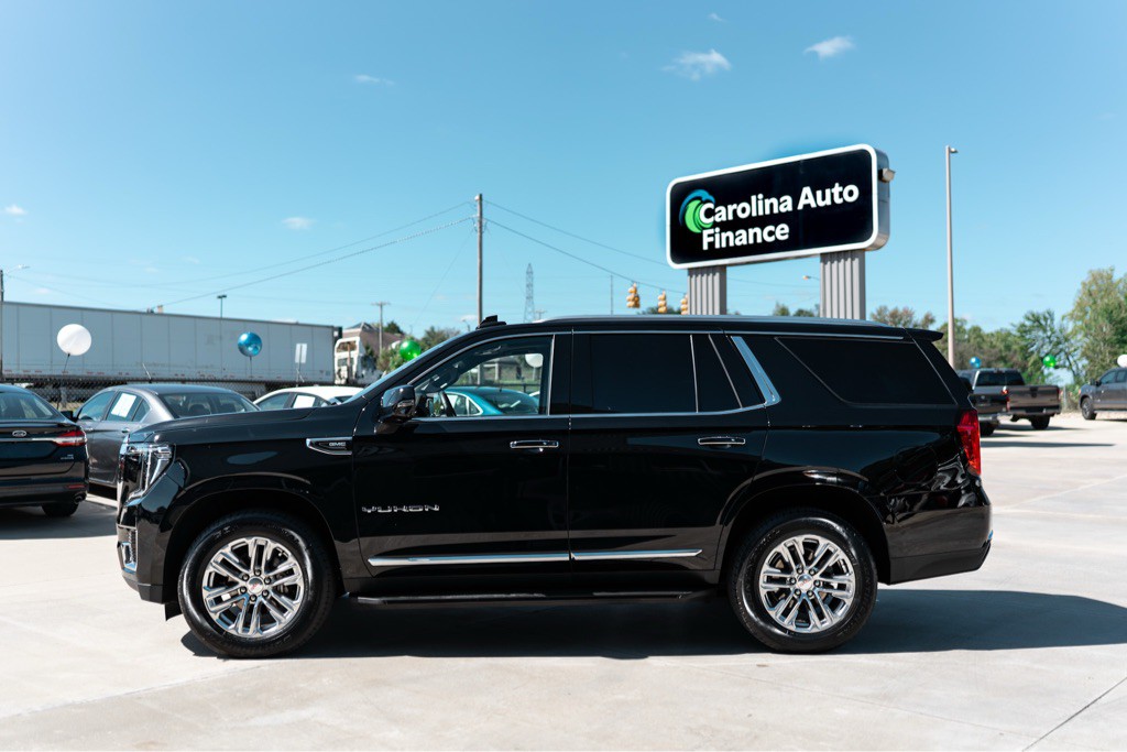 2022 GMC Yukon Image 2