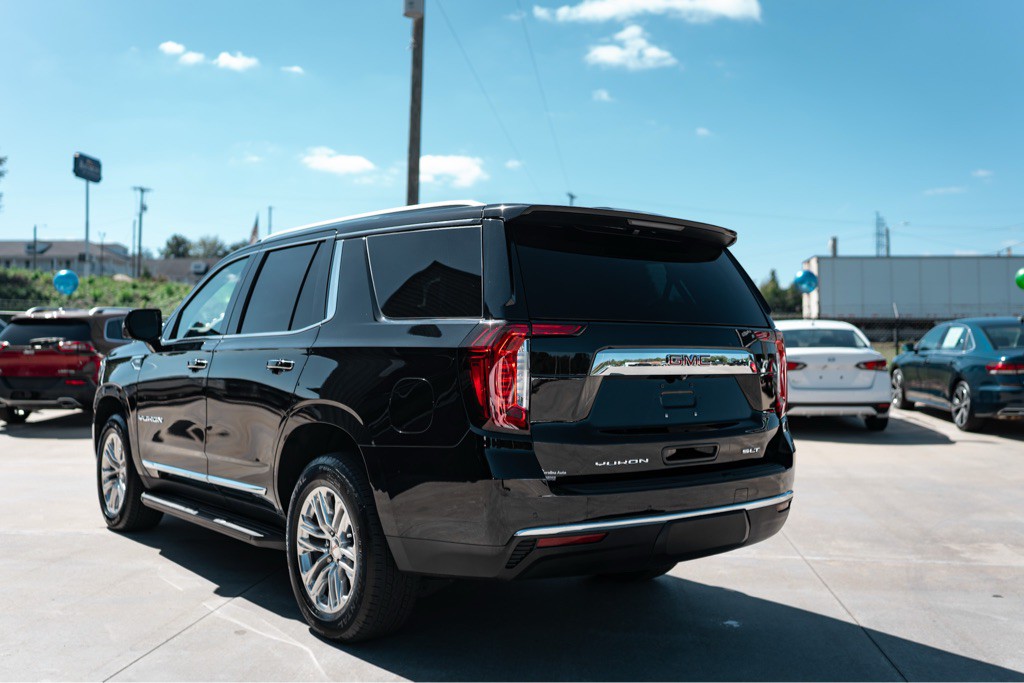 2022 GMC Yukon Image 6