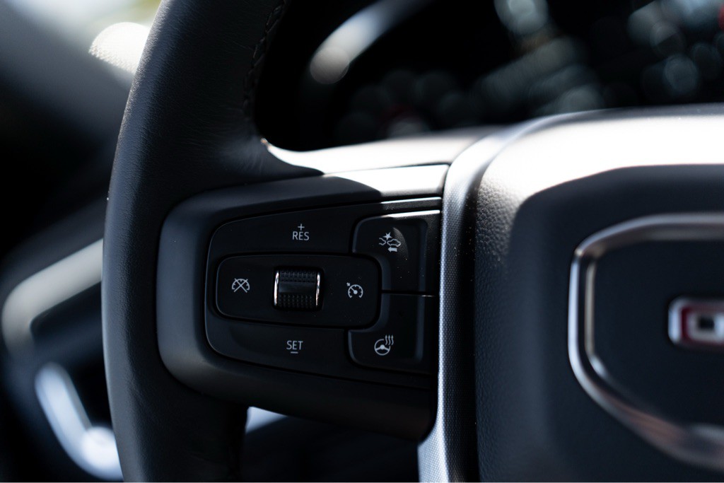 2022 GMC Yukon Image 25